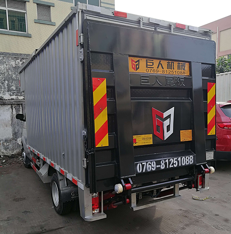 Micro card end plate